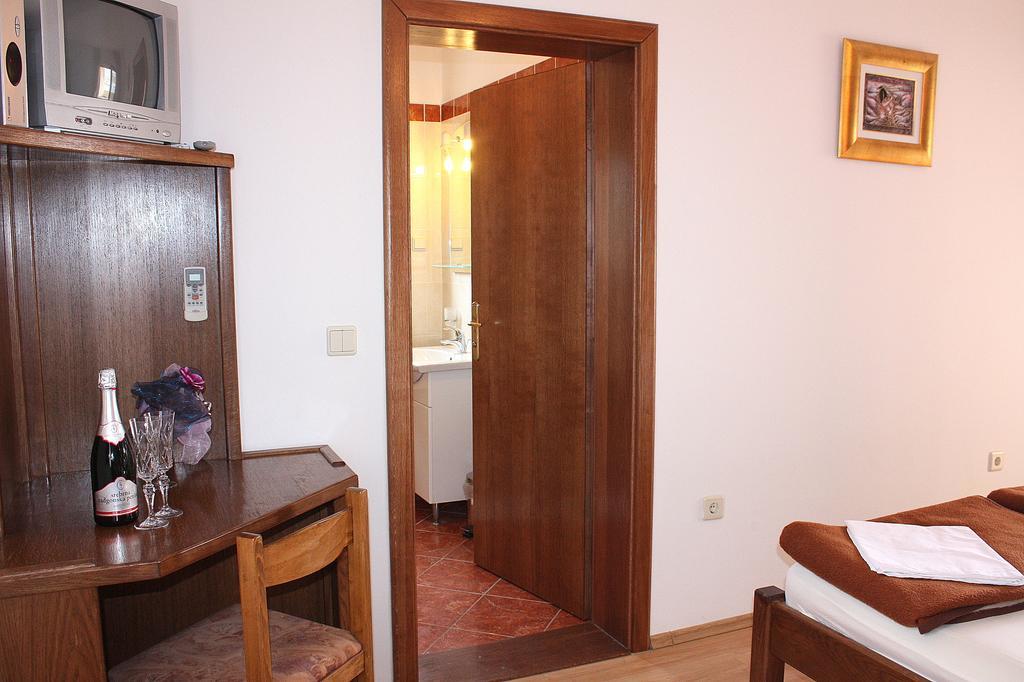 Mb Bed&Breakfast Pag Town Room photo